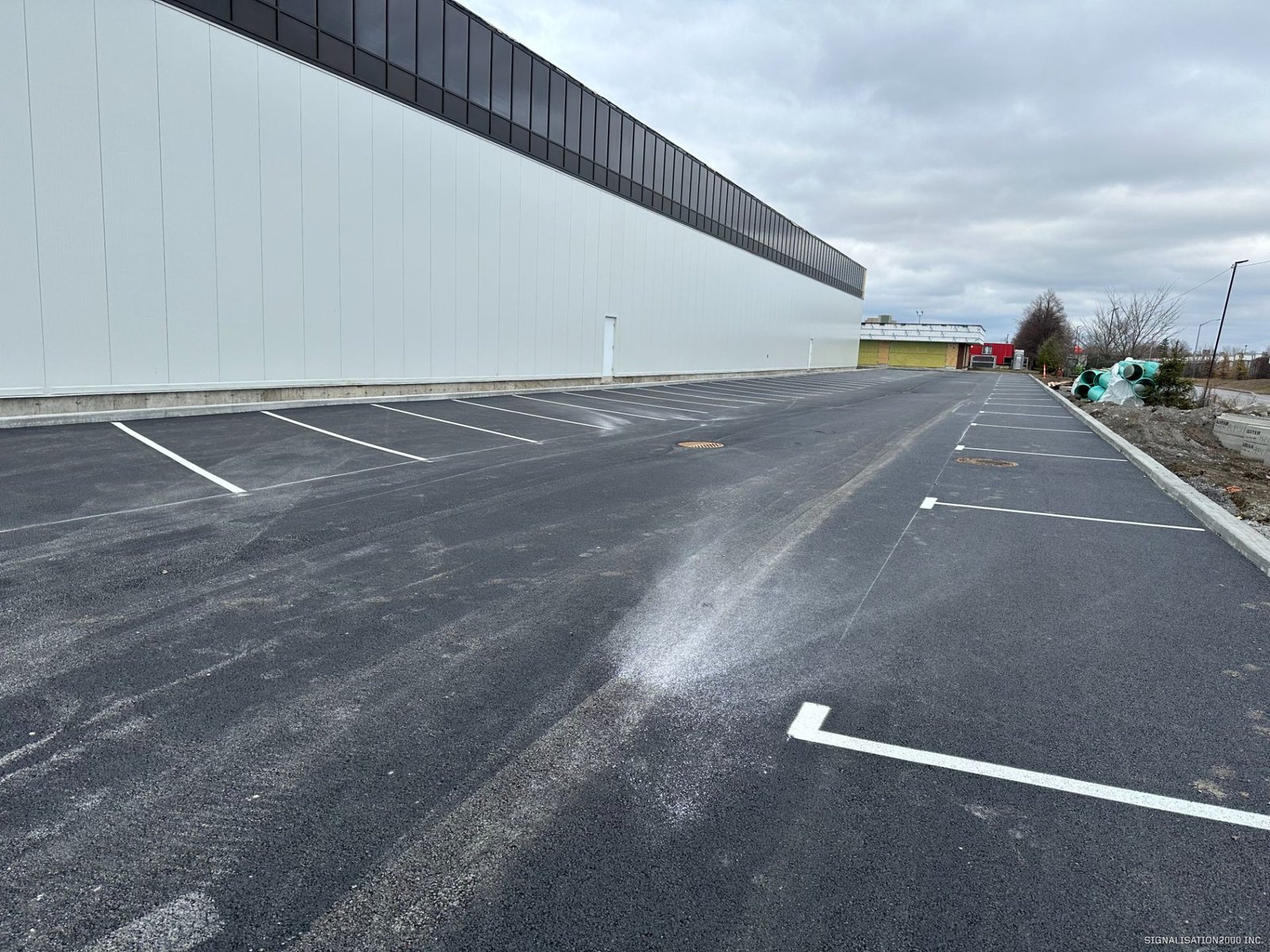 fleches et symboles pour marquage des parkings