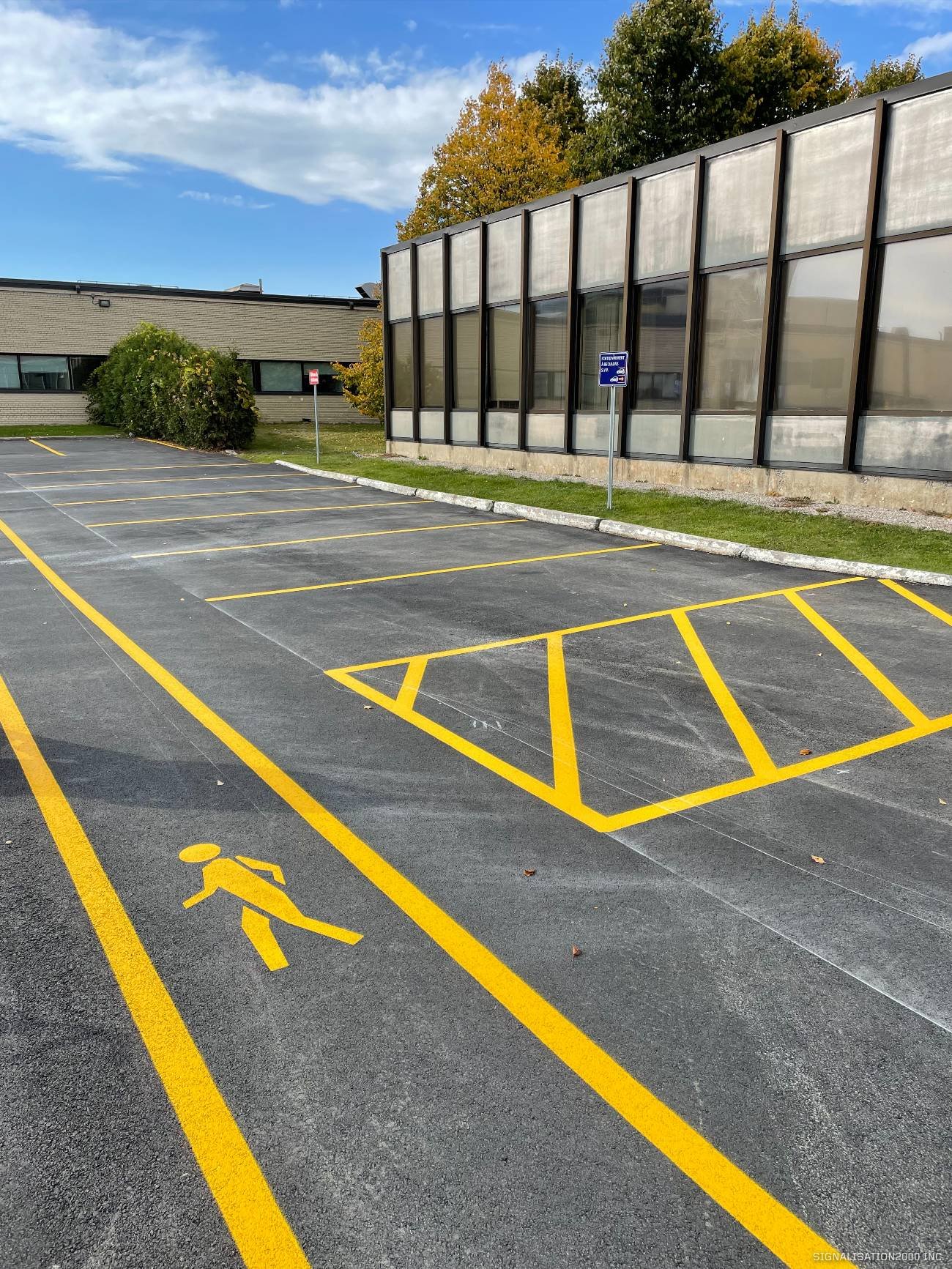 fleches et symboles pour marquage des parkings