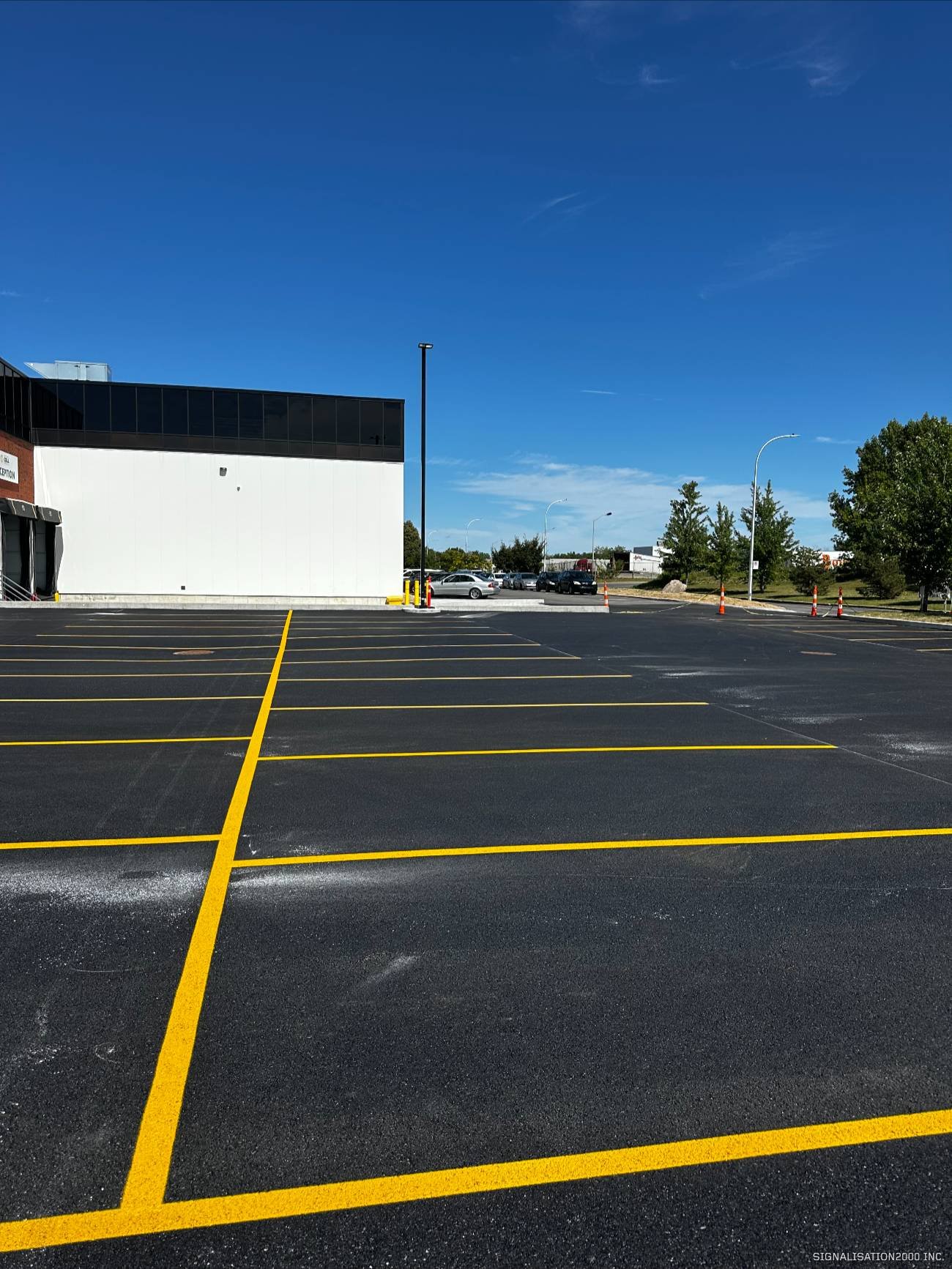 fleches et symboles pour marquage des parkings