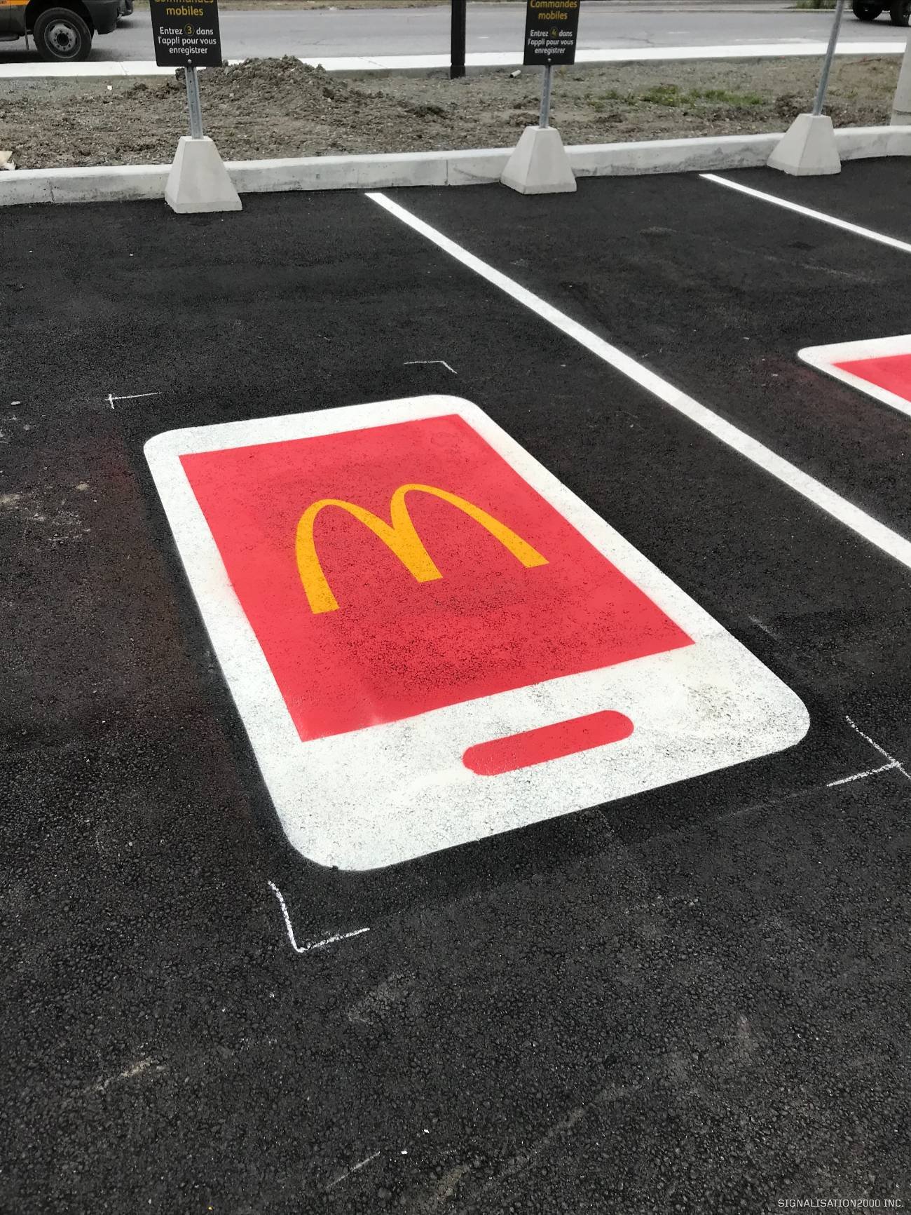 fleches et symboles pour marquage des parkings