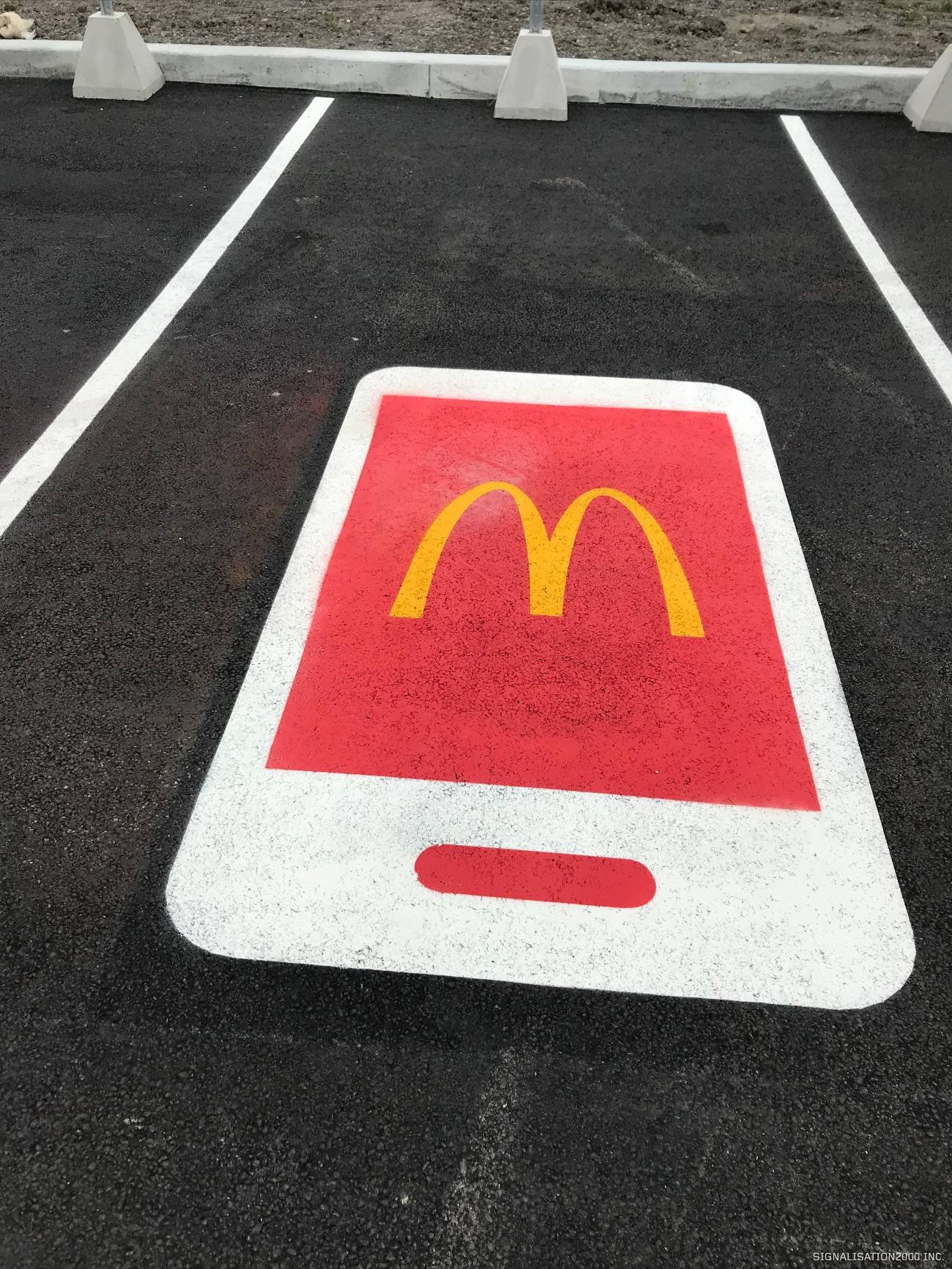 fleches et symboles pour marquage des parkings