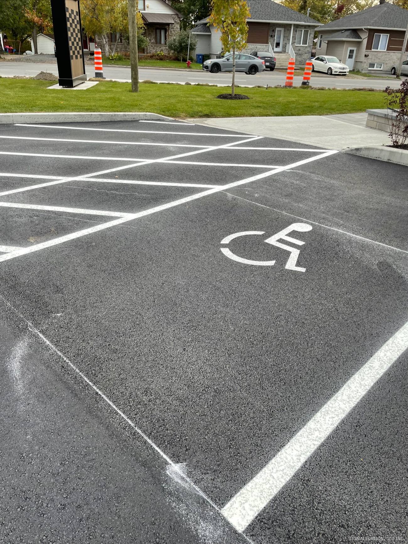 fleches et symboles pour marquage des parkings