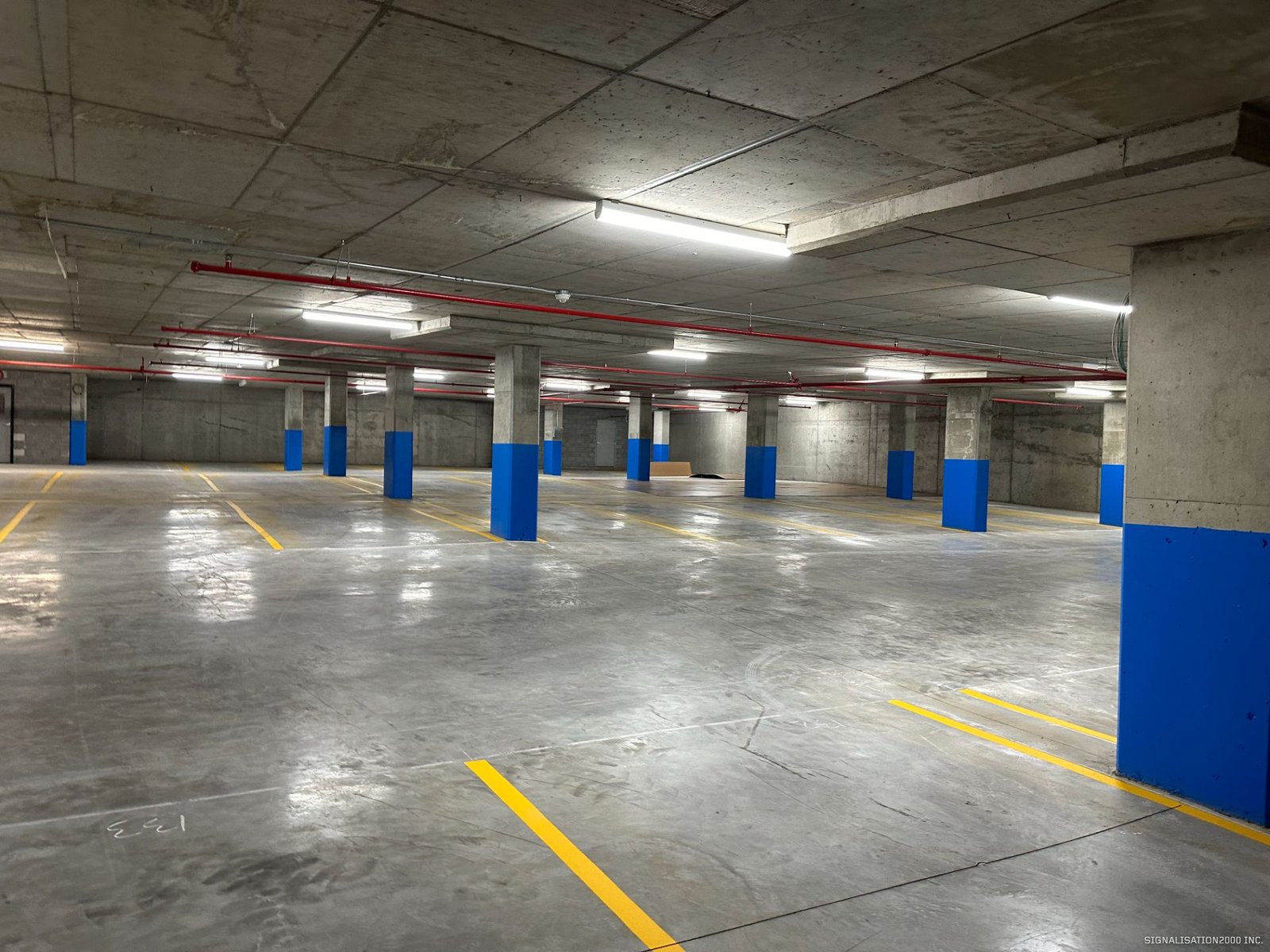 fleches et symboles pour marquage des parkings
