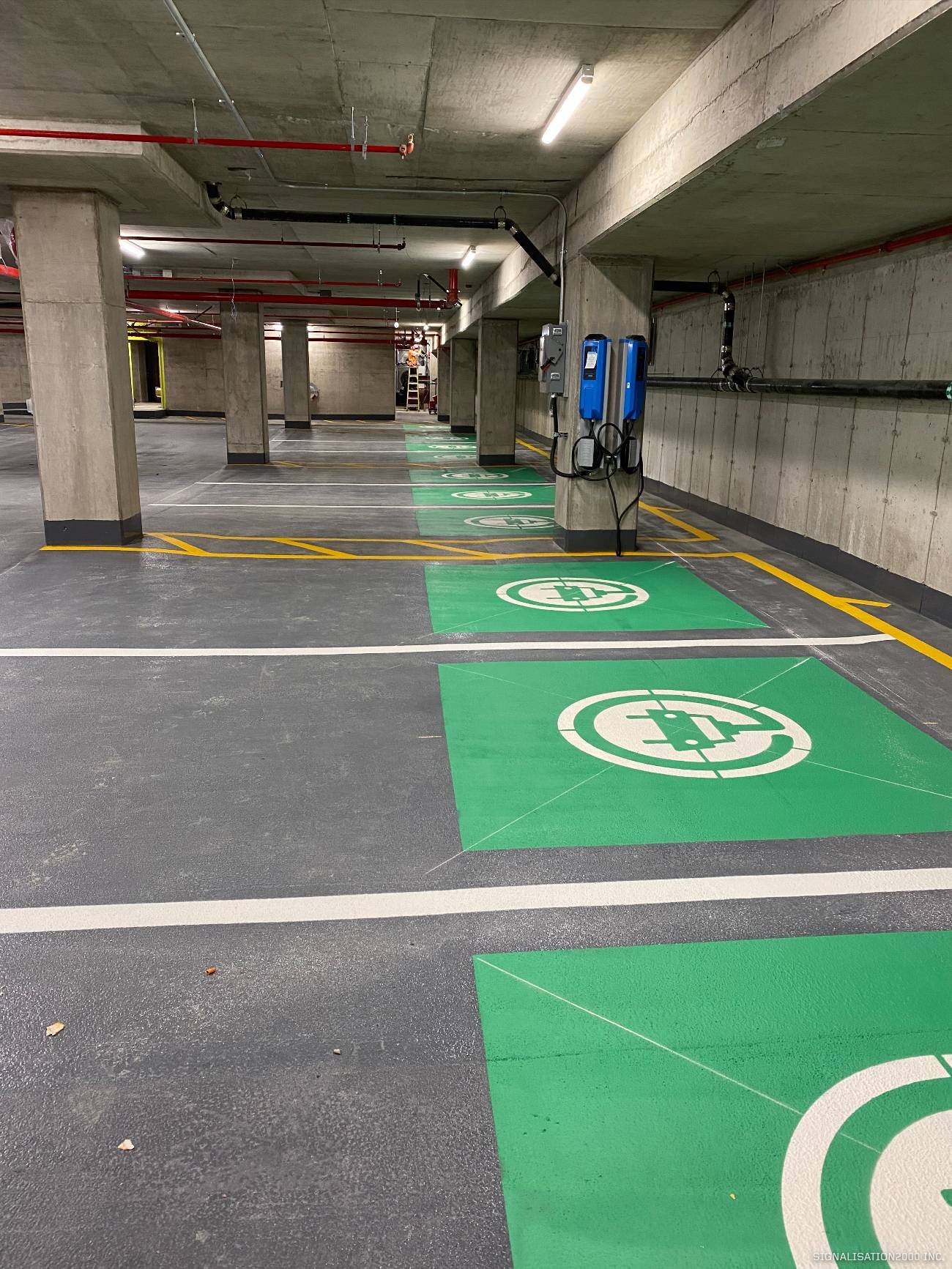 fleches et symboles pour marquage des parkings