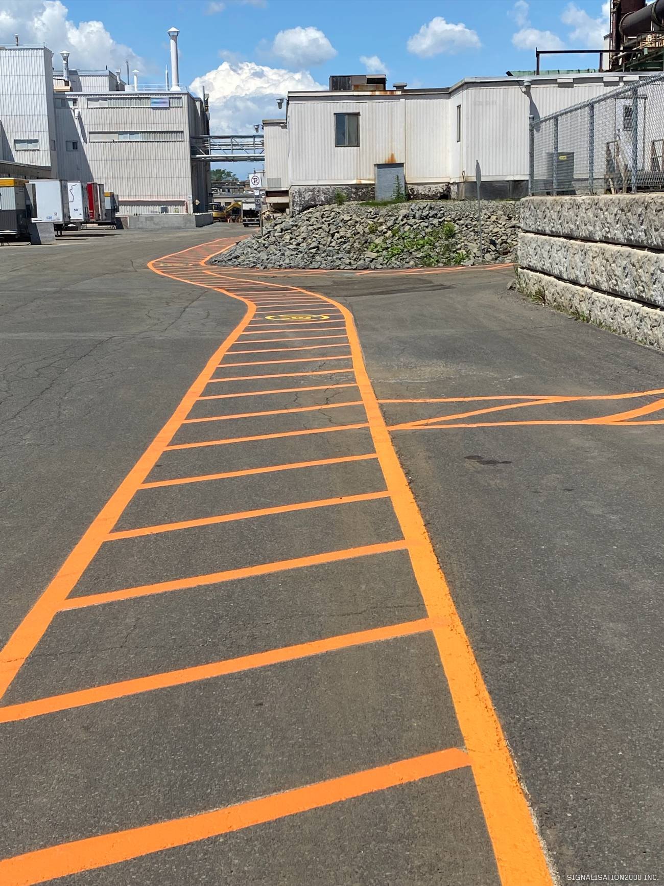 fleches et symboles pour marquage des parkings