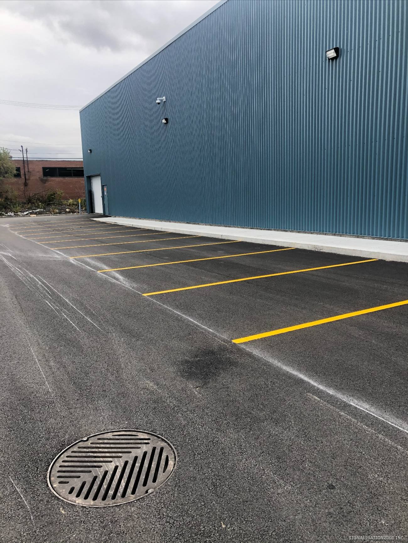 fleches et symboles pour marquage des parkings