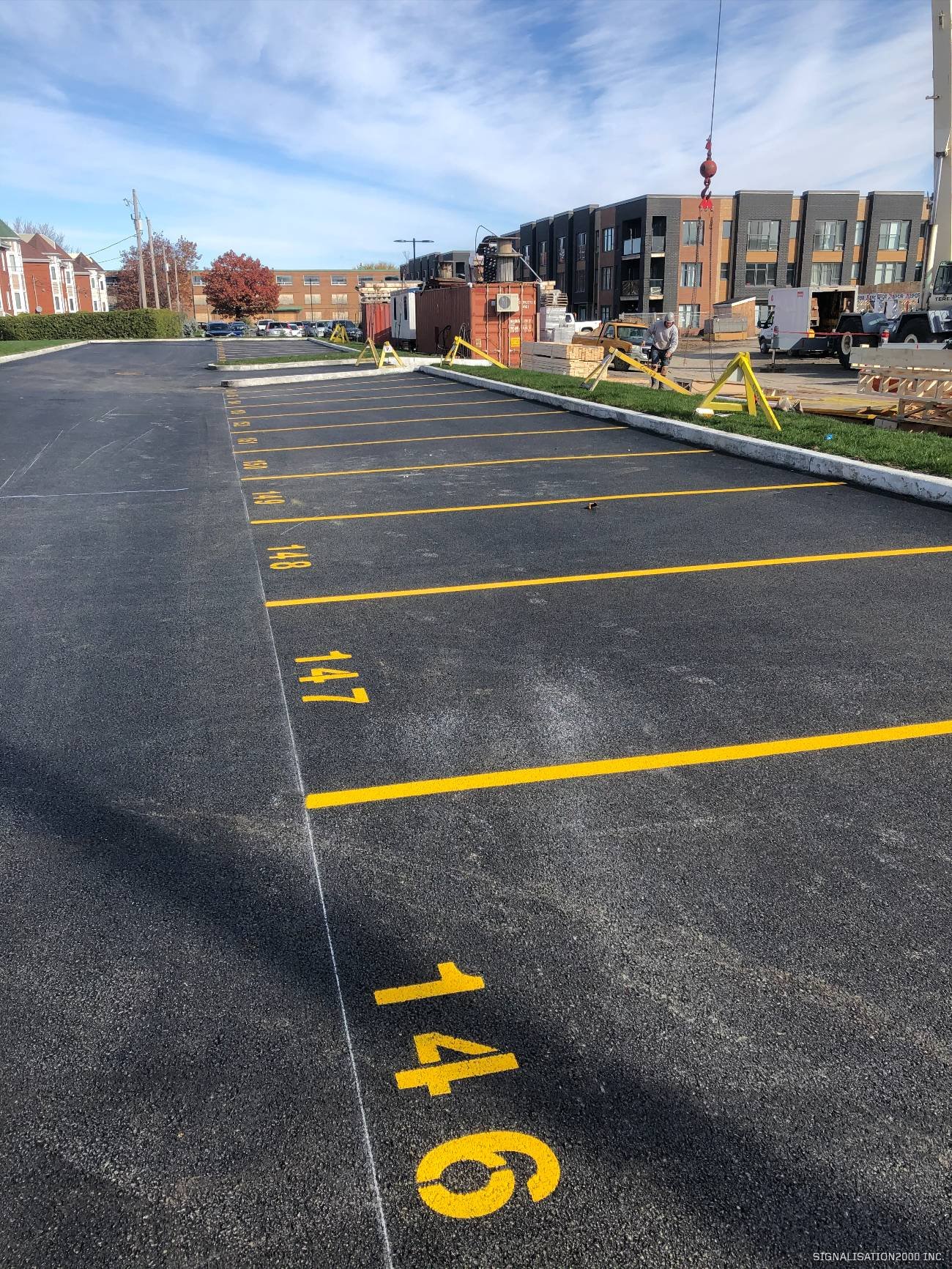 fleches et symboles pour marquage des parkings