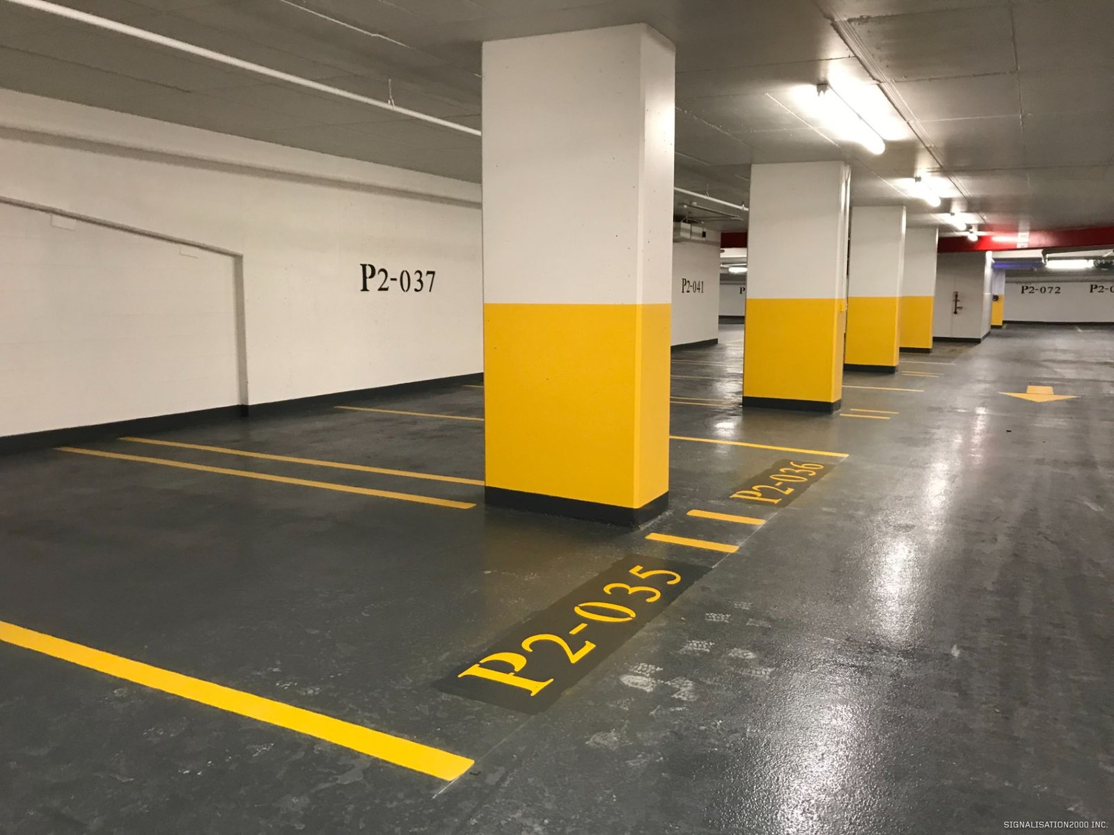 fleches et symboles pour marquage des parkings