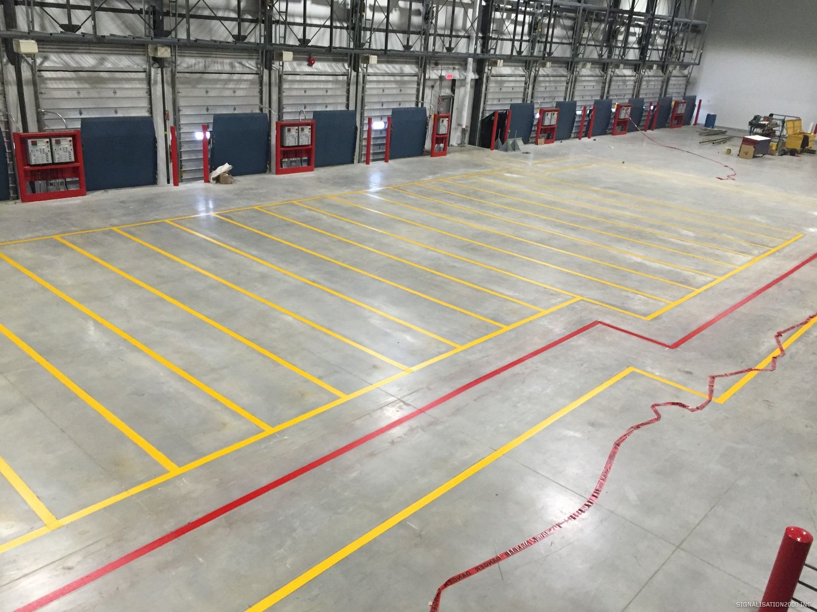 ruban de signalisation de marquage industriel et de sécurité pour usines et entrepôts