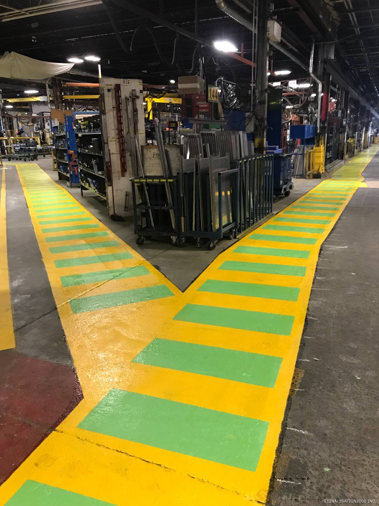 ruban de signalisation de marquage industriel et de sécurité pour usines et entrepôts