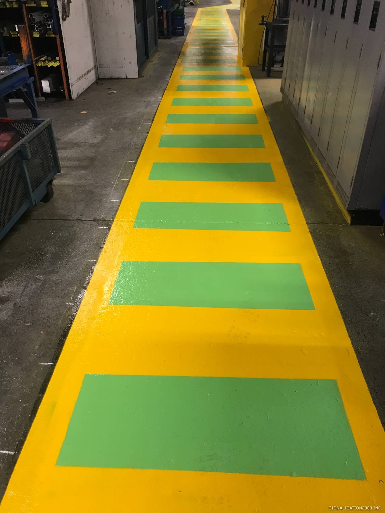 ruban de signalisation de marquage industriel et de sécurité pour usines et entrepôts