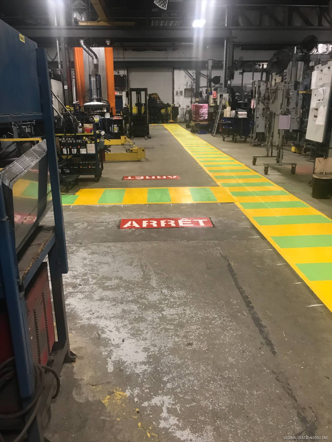 ruban de signalisation de marquage industriel et de sécurité pour usines et entrepôts