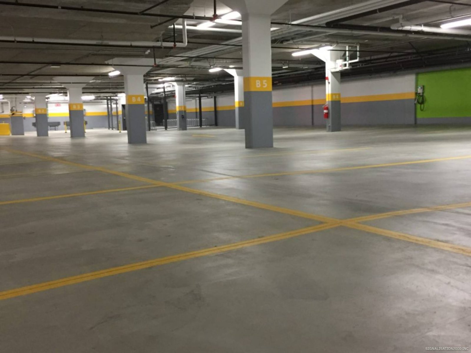 fleches et symboles pour marquage des parkings